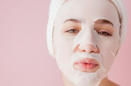 Как воздействует тканевая маска на кожу лица